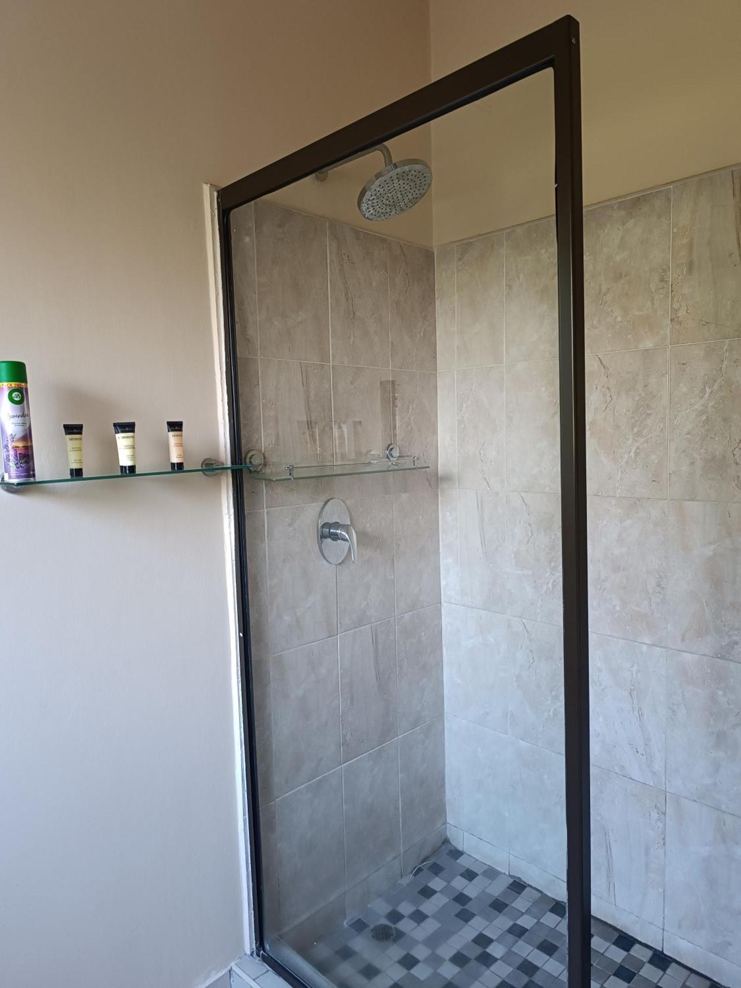 Jacaranda Hotell Harare Exteriör bild