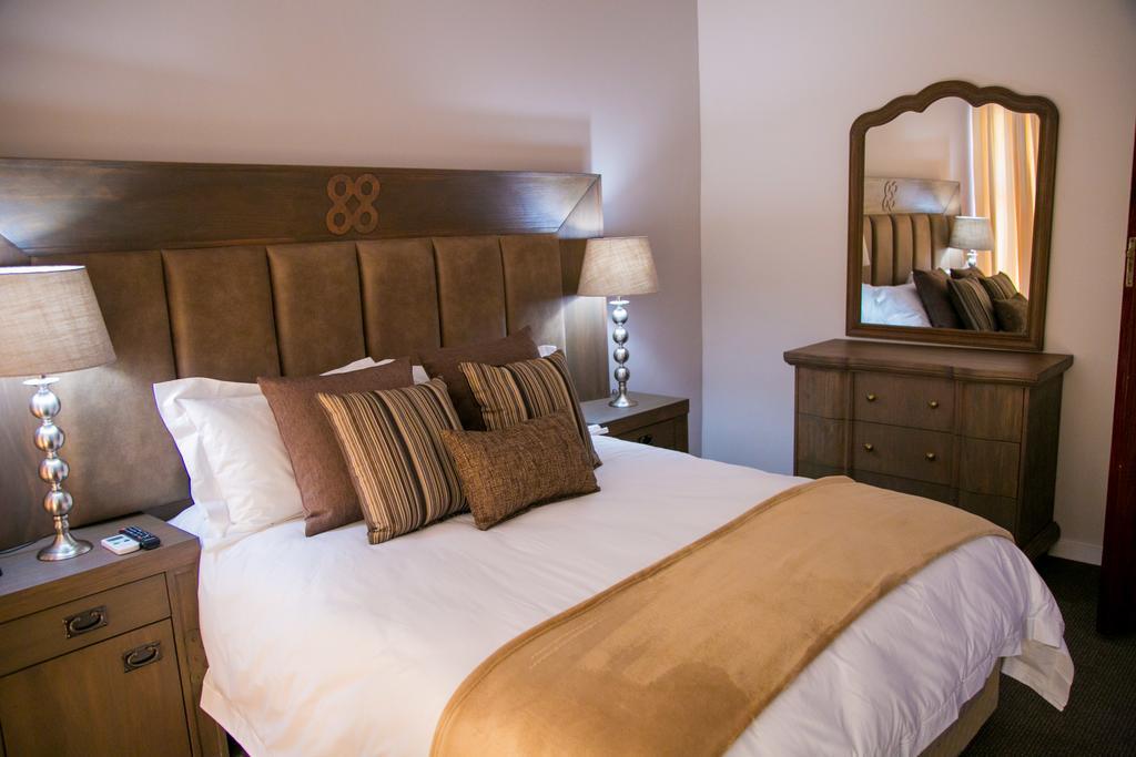 Jacaranda Hotell Harare Exteriör bild