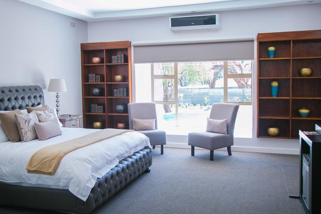 Jacaranda Hotell Harare Exteriör bild