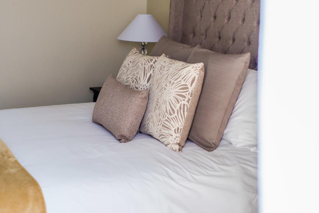 Jacaranda Hotell Harare Exteriör bild