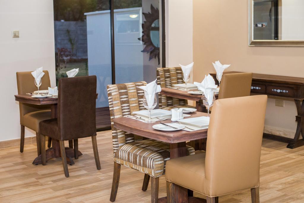 Jacaranda Hotell Harare Exteriör bild